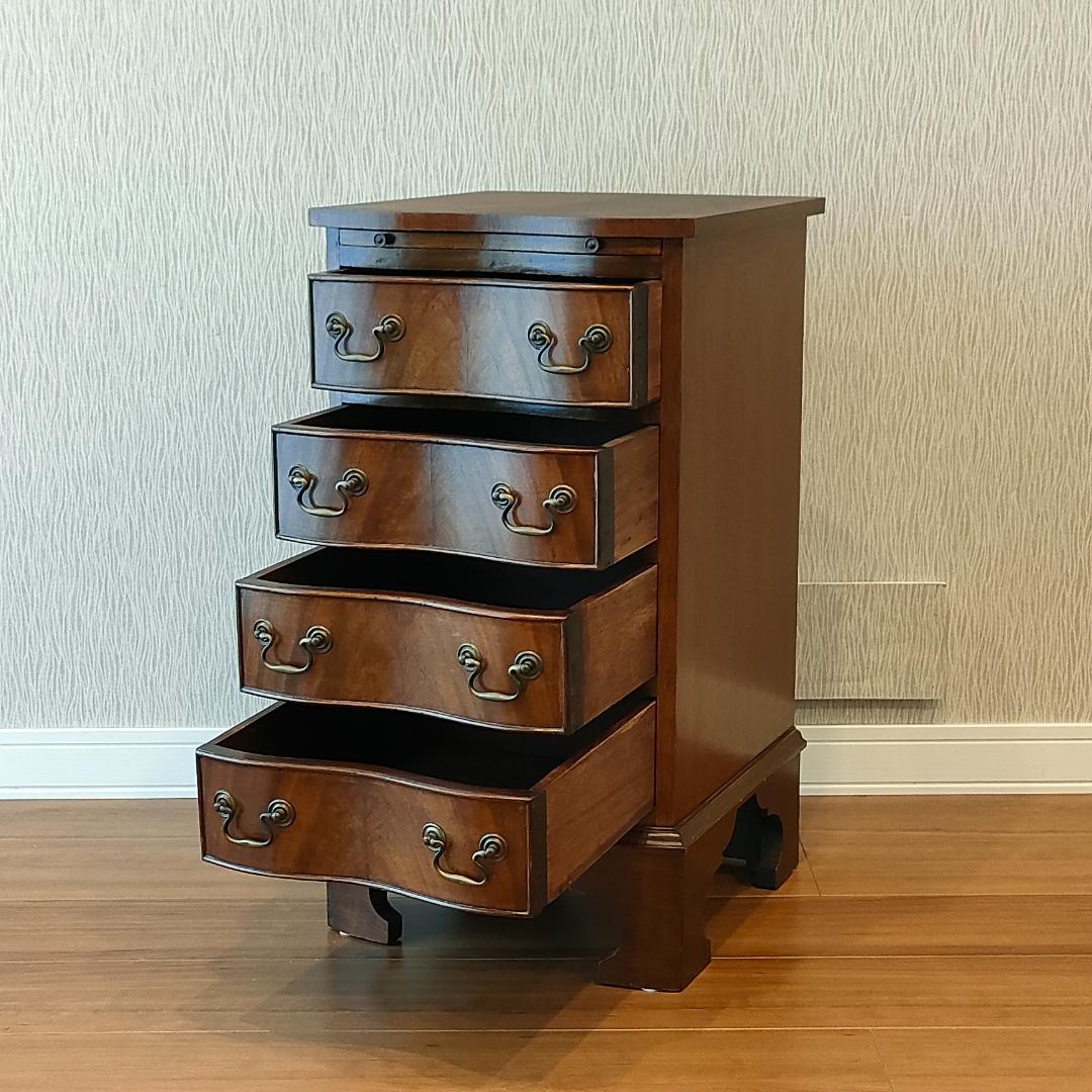 アンティーク　サーペンタインフロント　マボガニー材　サイドチェスト　4杯