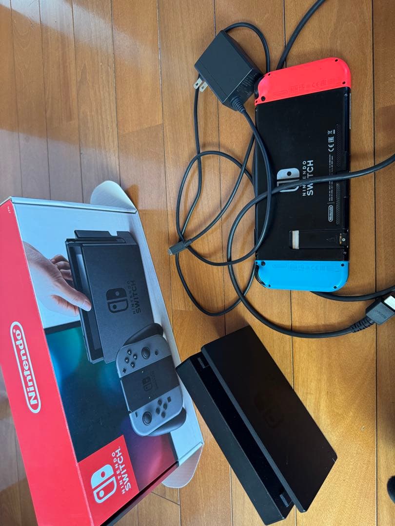 Nintendo Switch (中古品)(説明文読んでください)
