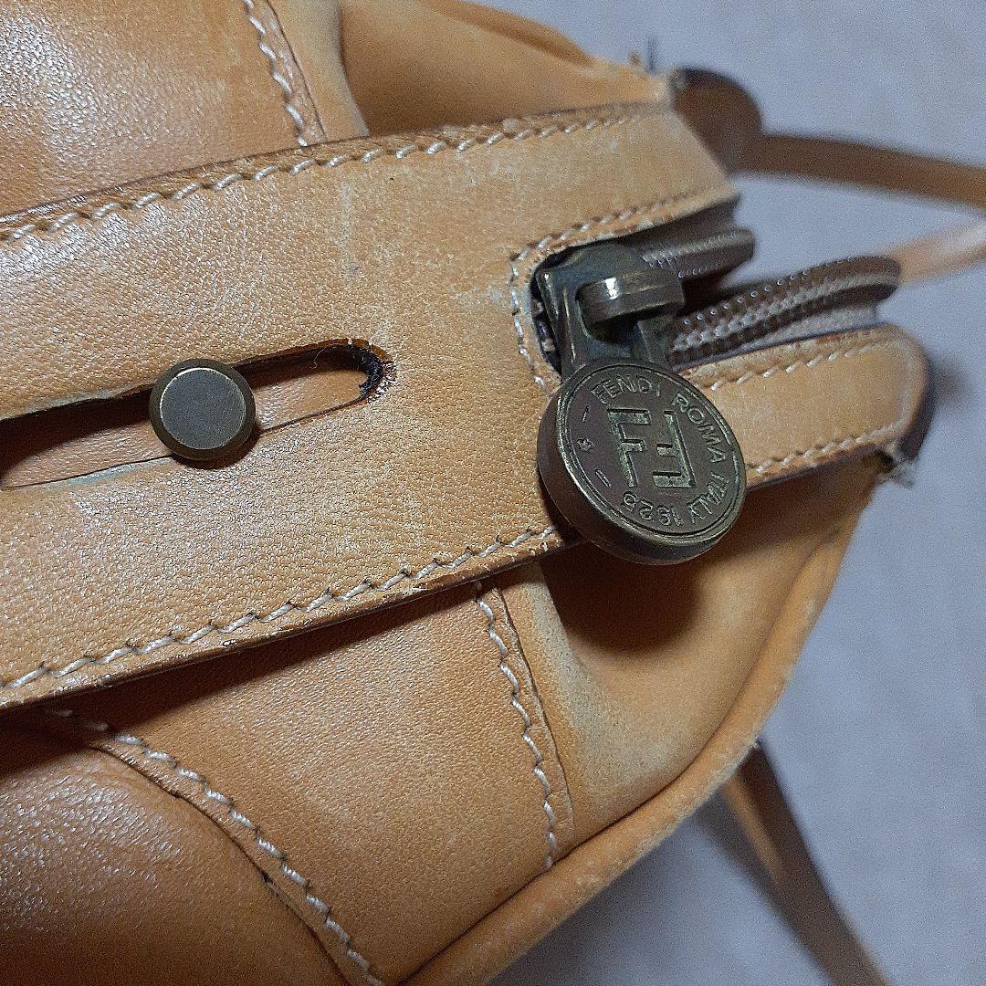 FENDIキャメル色レザー バッグ