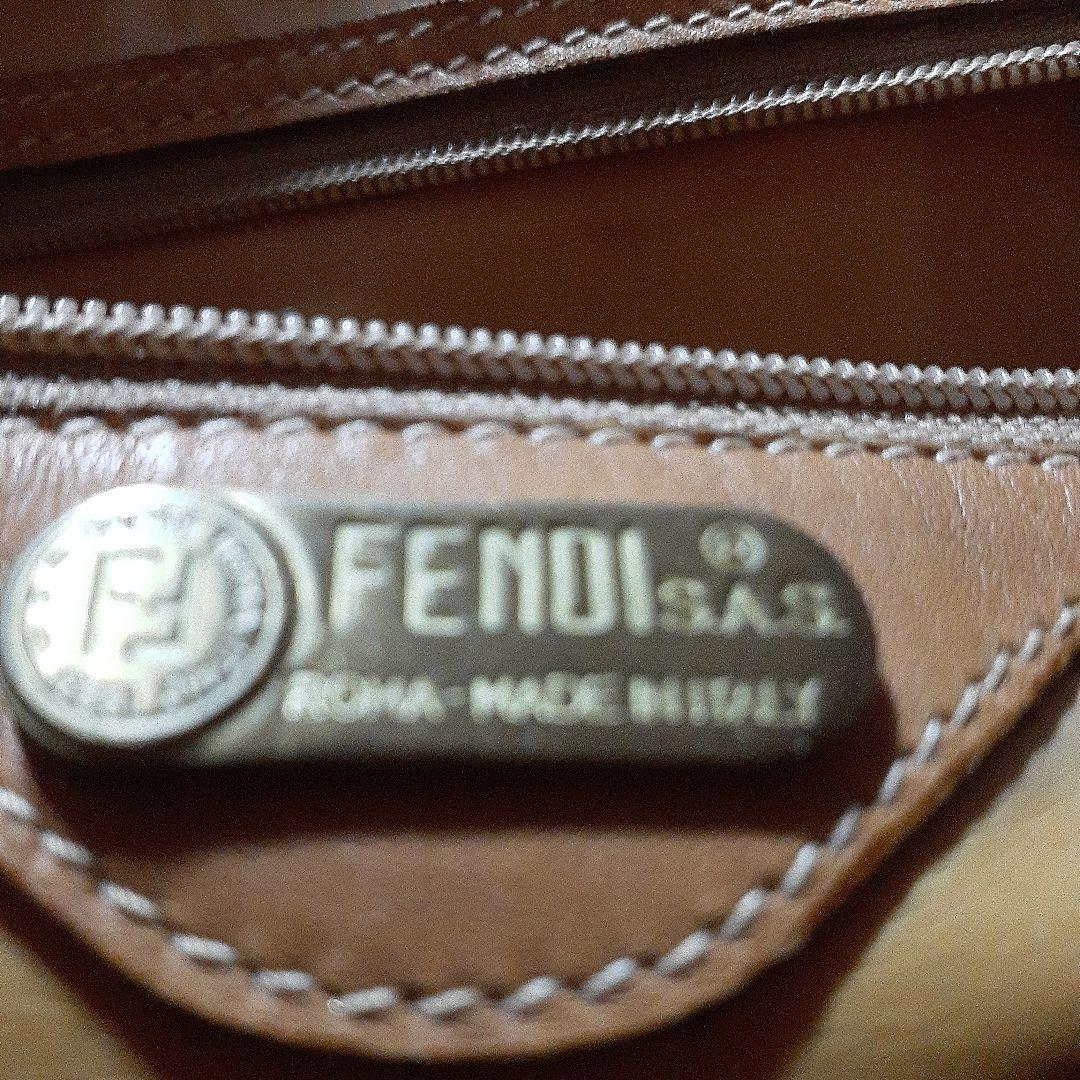 FENDIキャメル色レザー バッグ