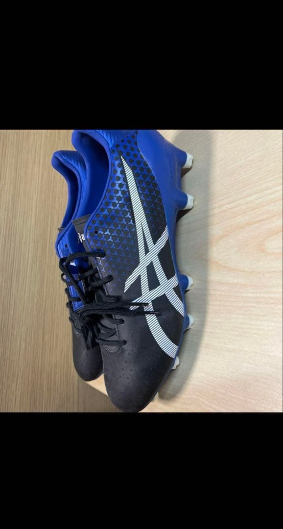 アシックスメナス3 ラグビー、サッカーシューズ 25.5cm