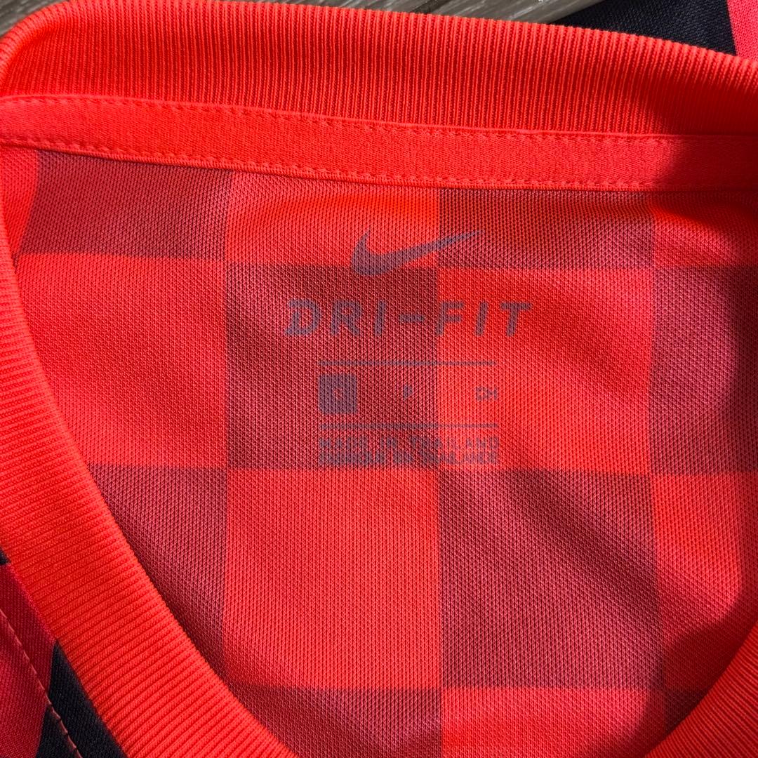 美品 ナイキ 浦和レッズ 2020 プレマッチトップ トレーニングウェア