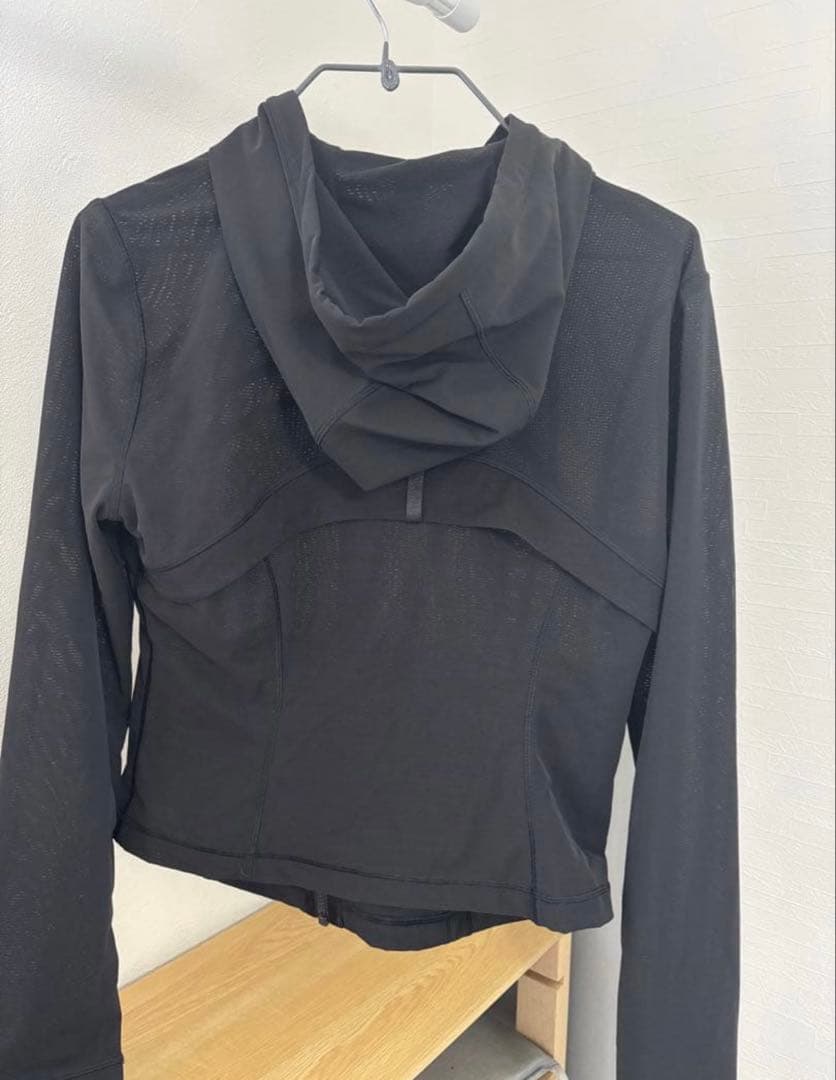 【試着のみ】ルルレモン　difine フード付きメッシュジャケット