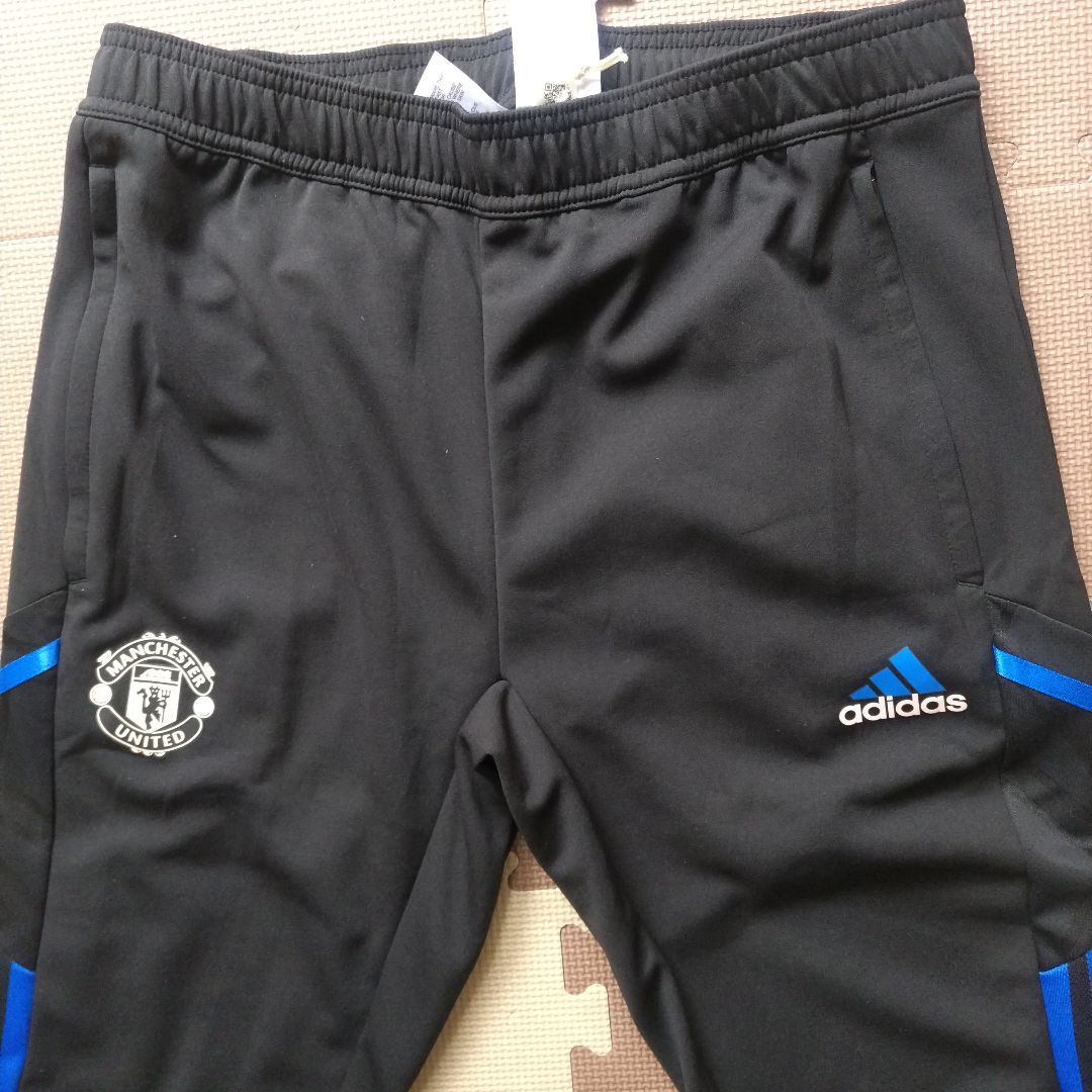 【新品未使用】マンチェスターユナイテッド 22/23 トレーニングパンツ　XL