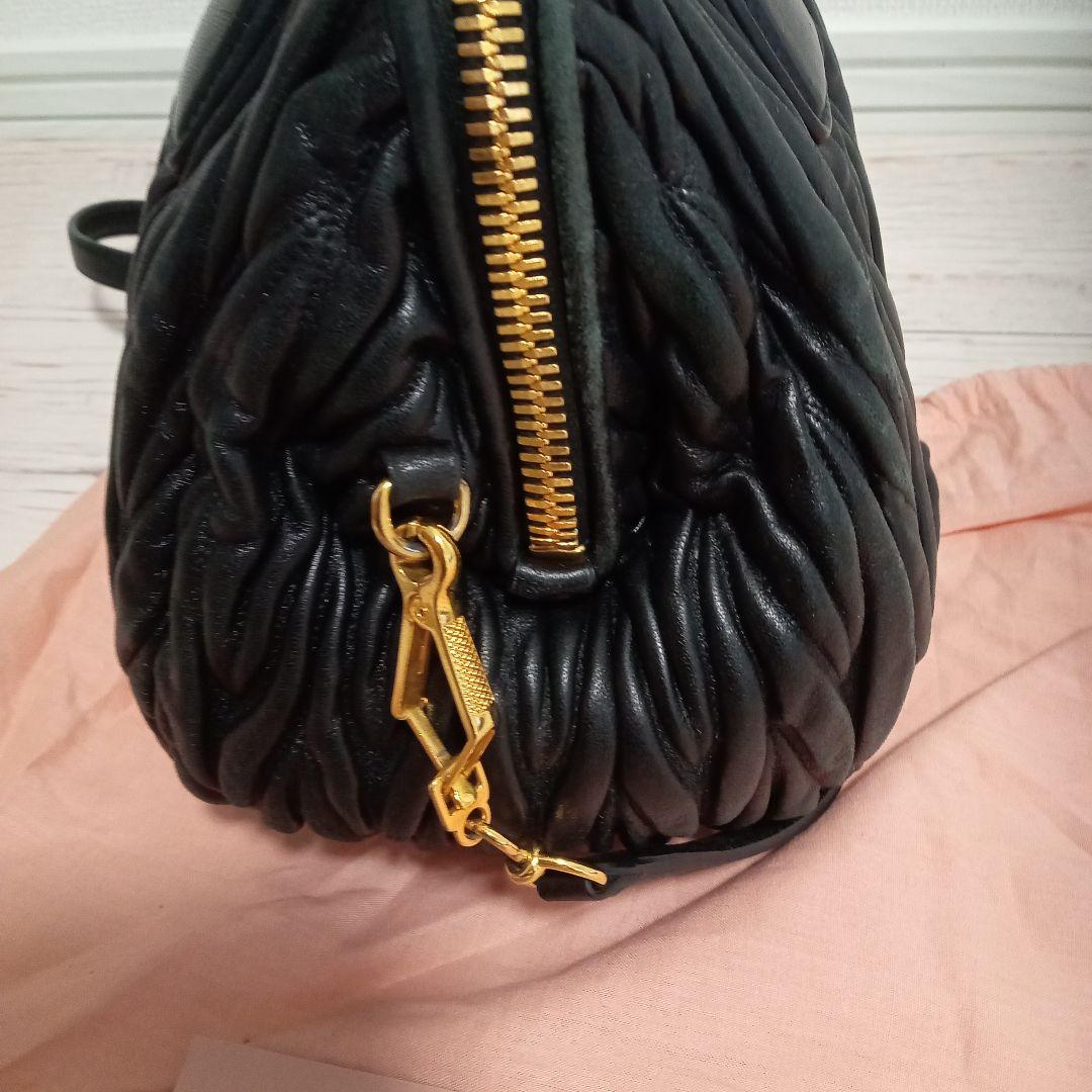 miu miu 黒 レザー バッグ