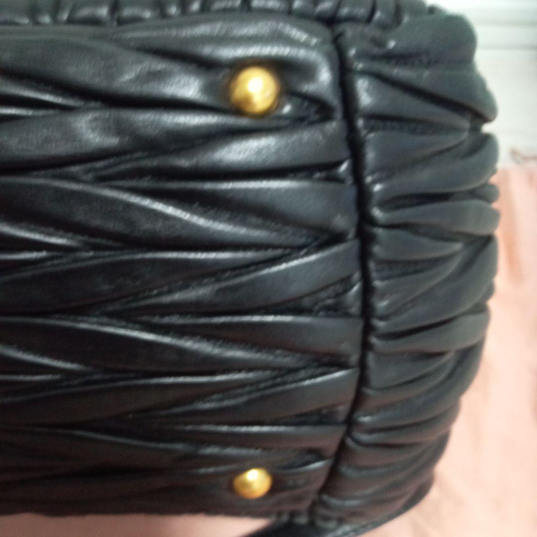 miu miu 黒 レザー バッグ