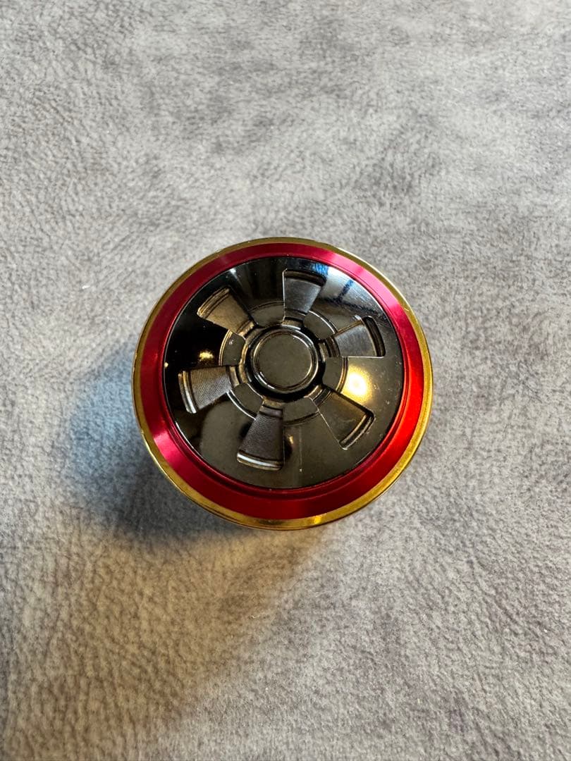 美品 ダイワ　06トーナメントISO Z3000LB