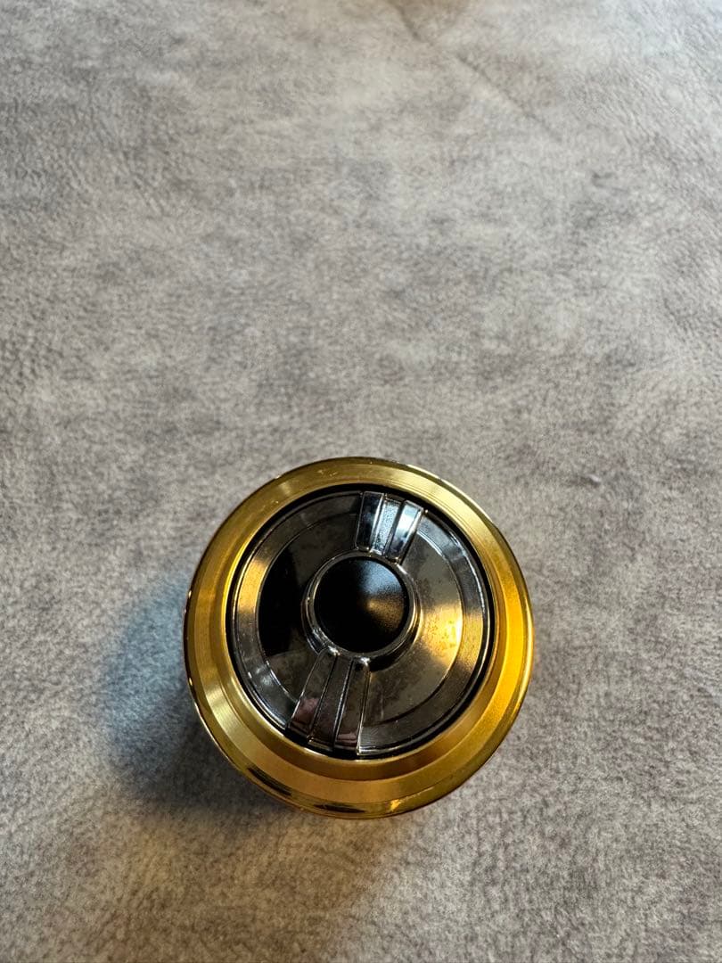 美品 ダイワ　06トーナメントISO Z3000LB