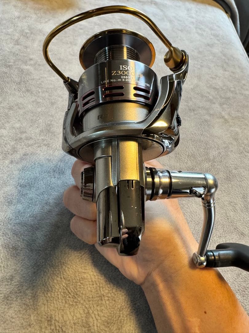 美品 ダイワ　06トーナメントISO Z3000LB