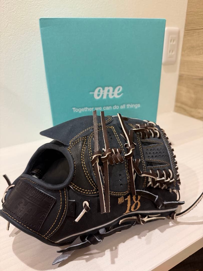 ワンオブジアンサー　松坂大輔モデル硬式グラブ　限定18個