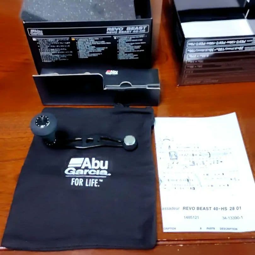 REVO BEAST 40-HS ベイトリール