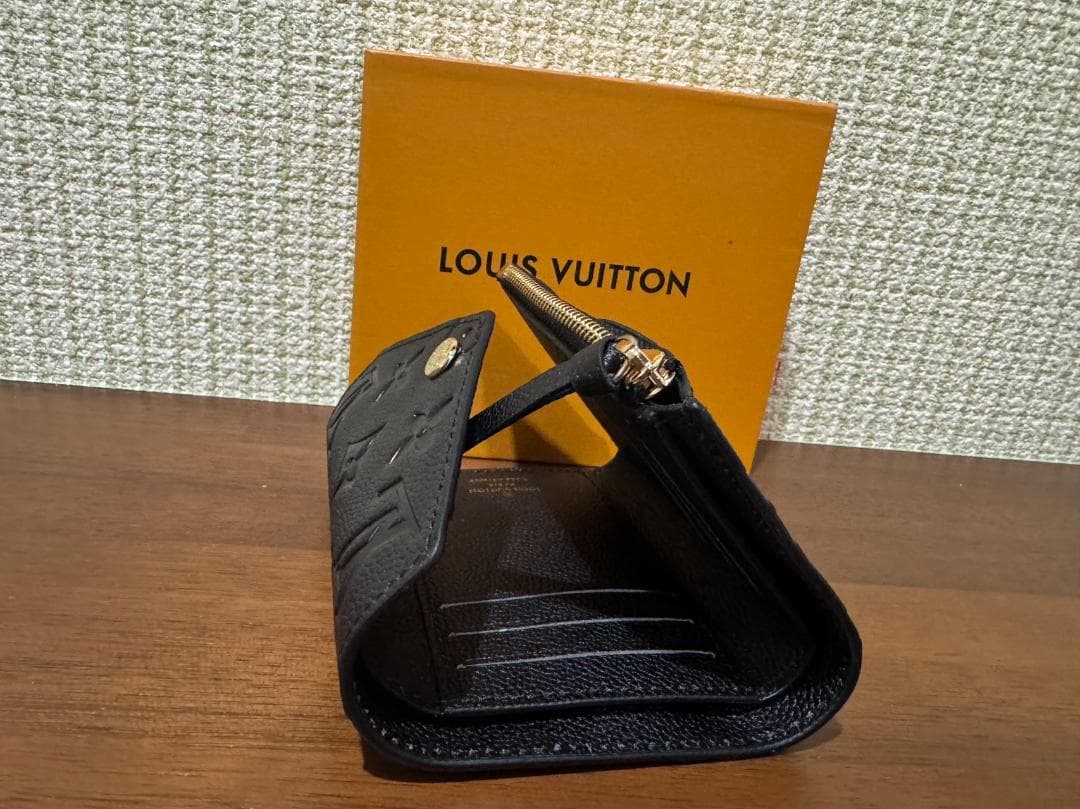 CELINE セリーヌ トリオンフ スモール ウォレット ブラックdrf