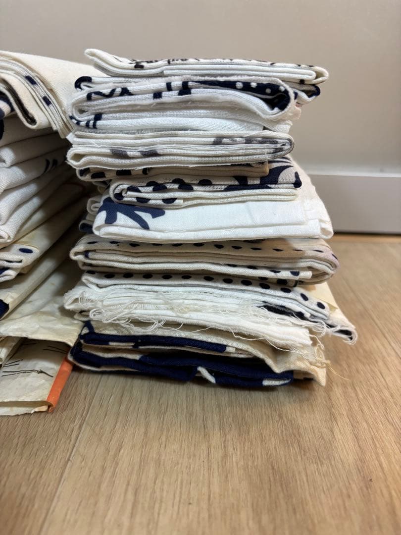 ① 手ぬぐい 手拭い 生地 古布 粗品 昭和レトロ 長期保管品　60枚まとめ売り
