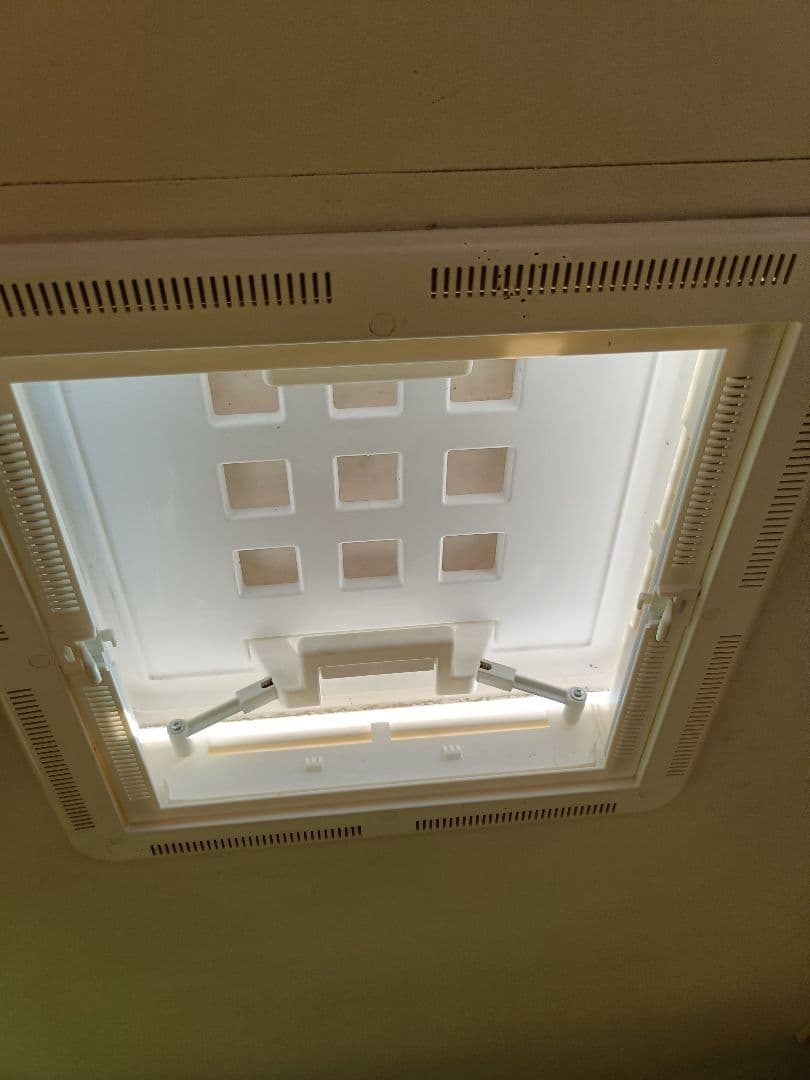 キャンピングトレーラー　サンスター370