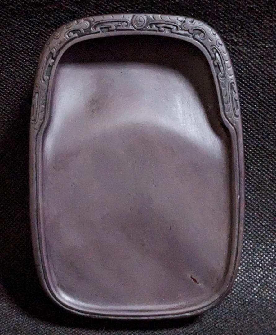 【端渓硯】◆火捺・朱磋点・翡翠点・金線の穏美石◆双龍文◆唐木天地蓋◆麻子坑◆五吋