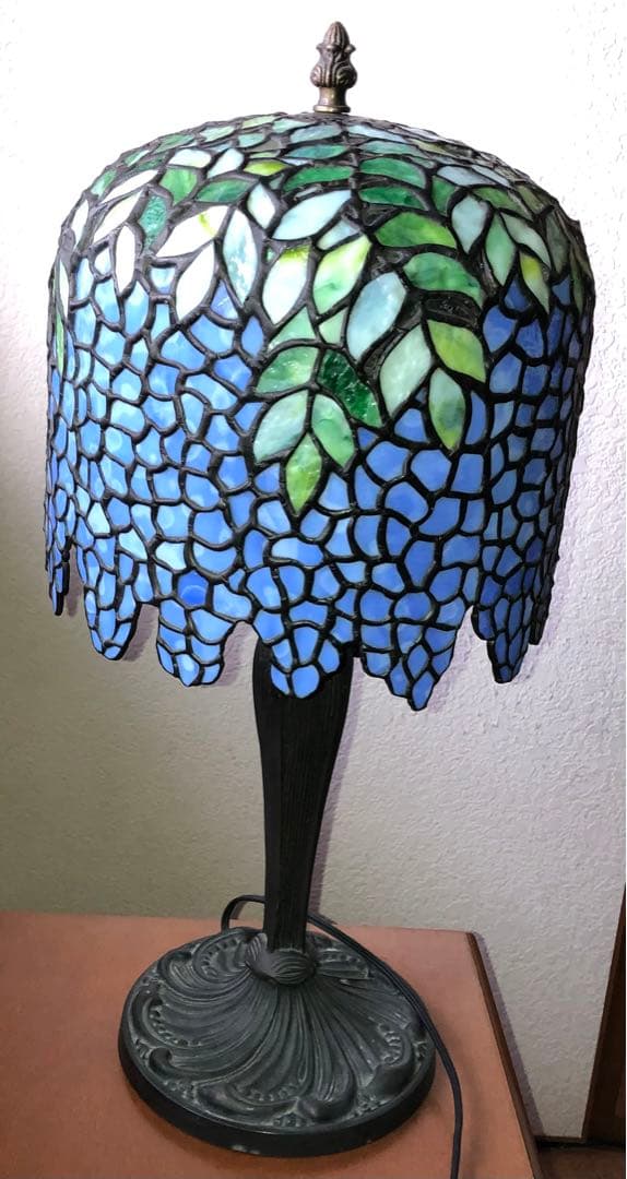 ステンドグラス　ランプ　スタンドライト　藤の花