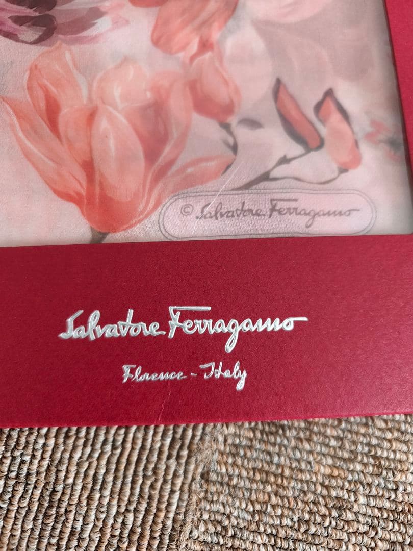 ソ*ア様 未使用　Salvatore Ferragamo　フェラガモ　花柄 スカ