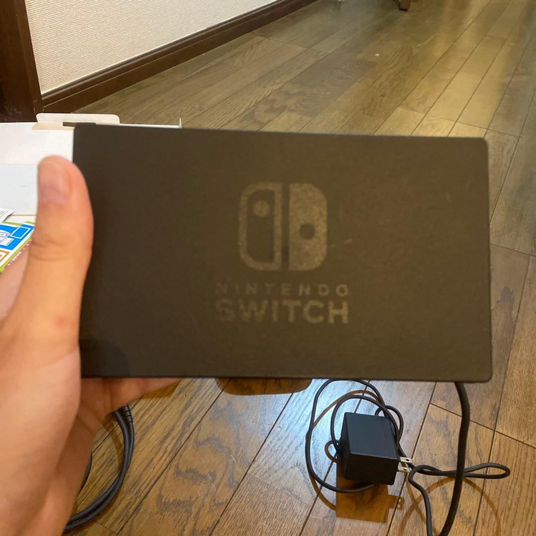 Nintendo Switchグレー 本体 充電ケーブル付き.スイッチケース付属