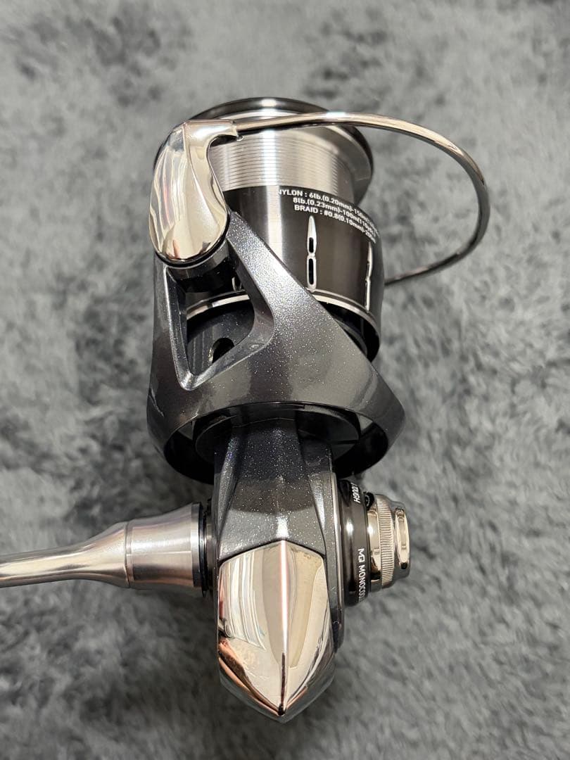 LUVIAS PC LT2500-H スピニングリール