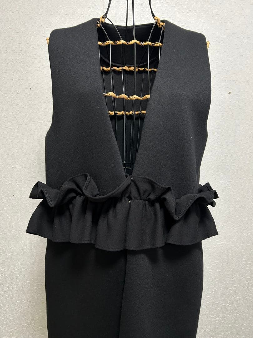 Secret Trophy シークレットトロフィー ダンボールフリルジレ