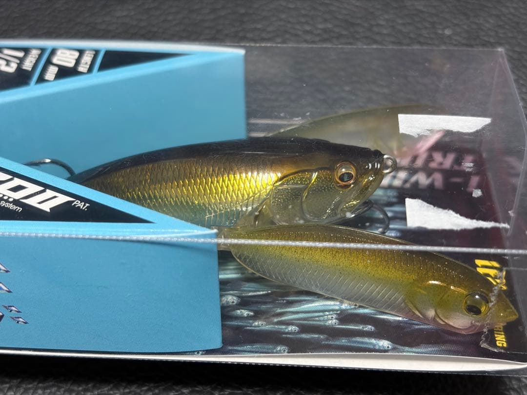 Megabass iウイングトリプルフライ×4 ①