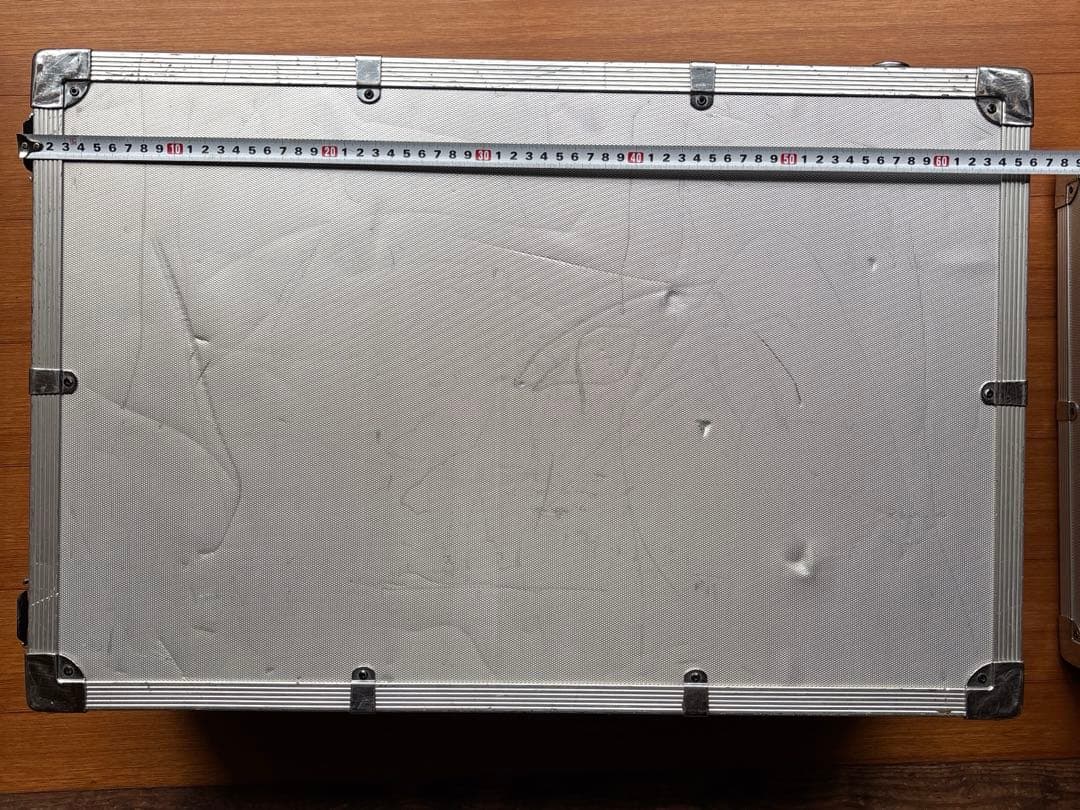 昭和レトロ　ジェラルミンケース(着脱車輪付)