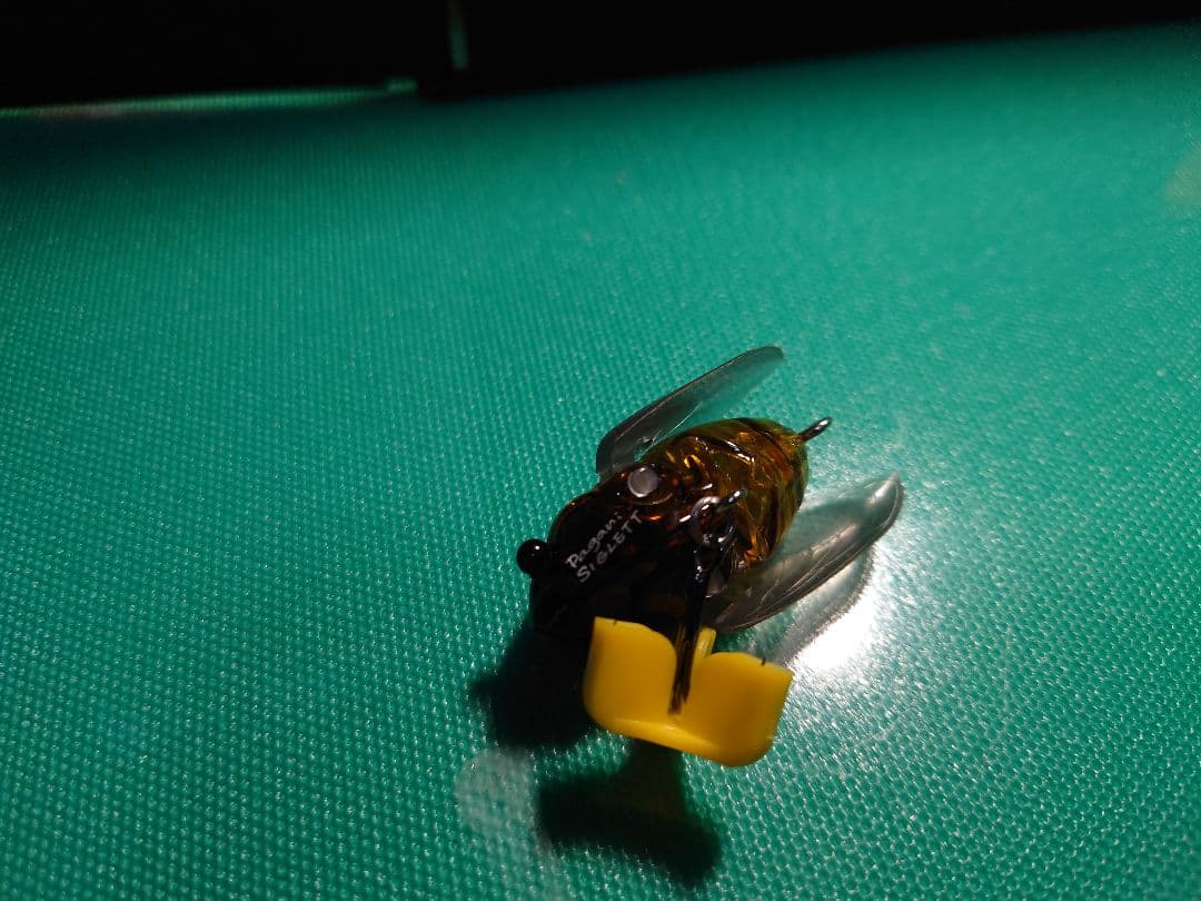 バスルアーいろいろセット売りです ２２コ＋サービスルアー３コ計２５コセット売り。