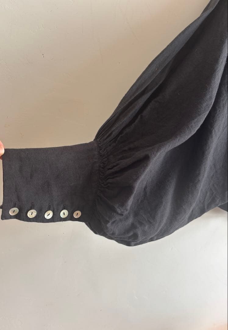 suzunone ブラック リネンブラウス　長袖