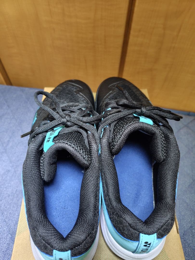 YONEX バドミントンシューズ ブラック/ターコイズ　27cm