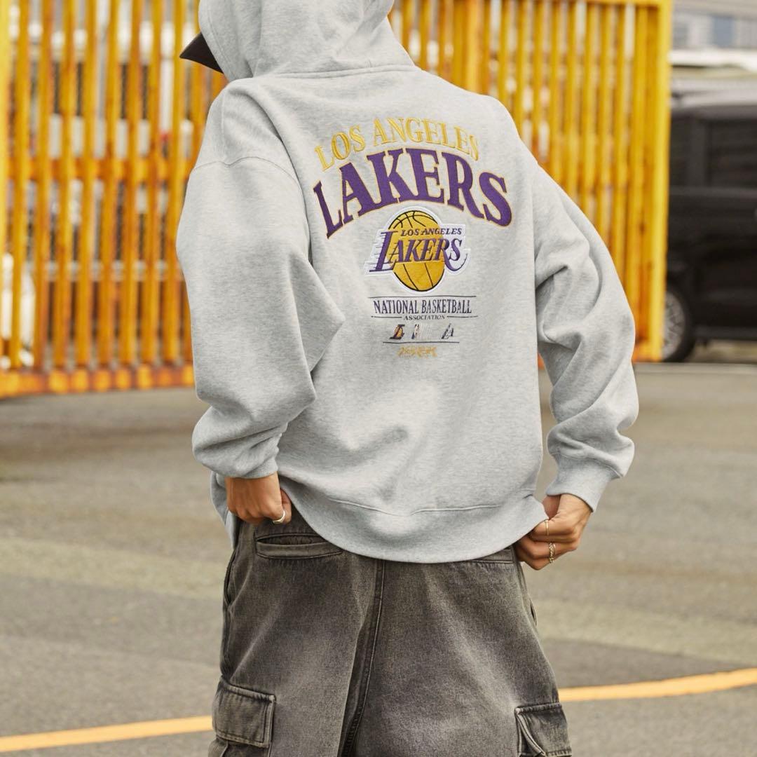 NBA プリント ヴィンテージライクビッグシルエットプルオーバーパーカー