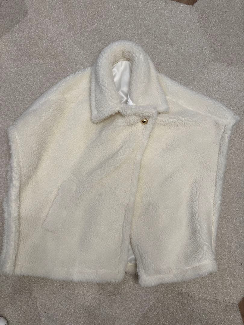 【梅ちゃん】birthdaybashボアコートホワイトポンチョ