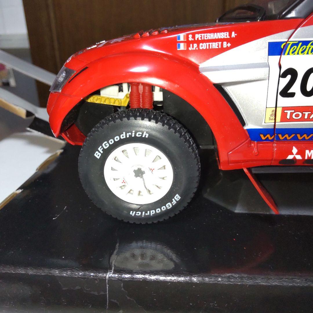 ミツビシ パジェロ エボリューション 2004 1/18 ソリド パリダカ