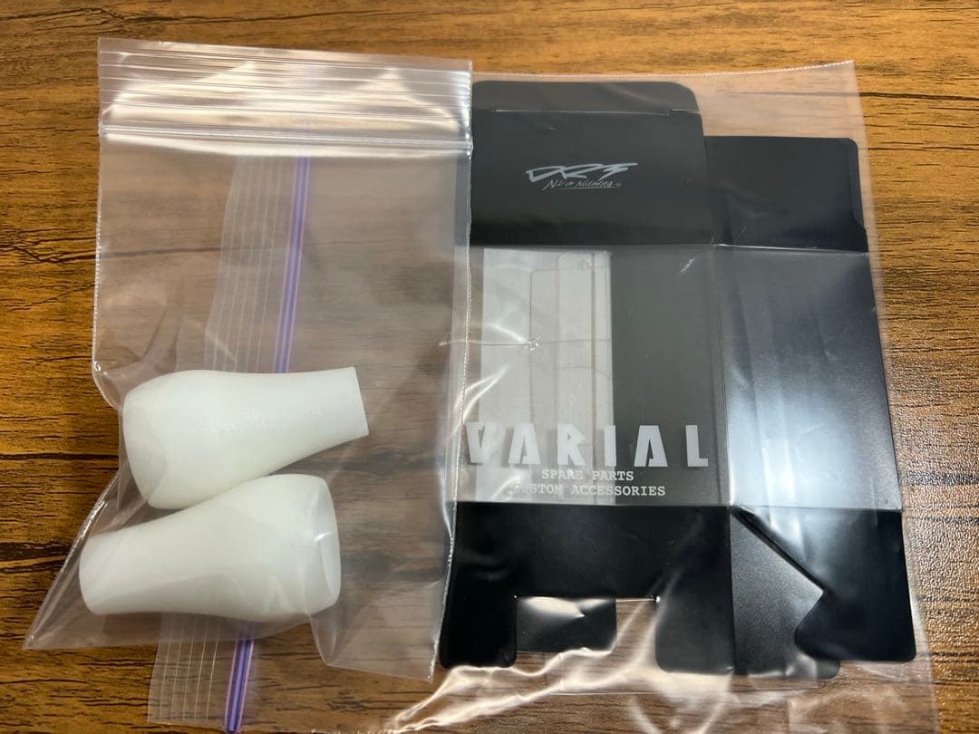 DRT VARIAL バリアル　FAT ファット　ノブ ホワイト　旧素材