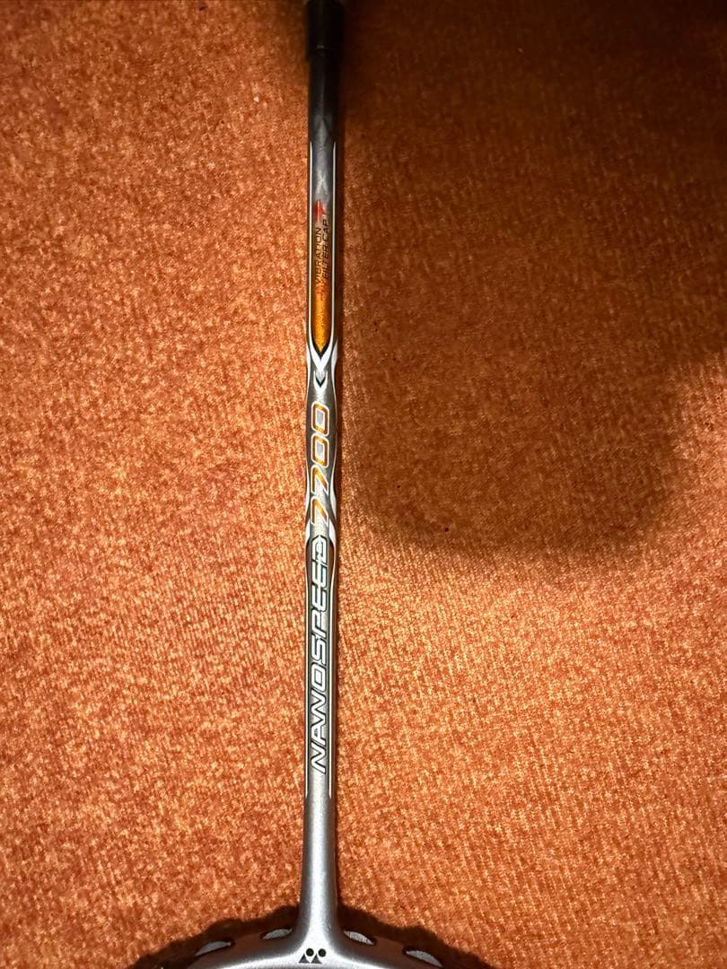 D*n様 YONEX NANOSPEED 7700 バドミントンラケット　2本セ