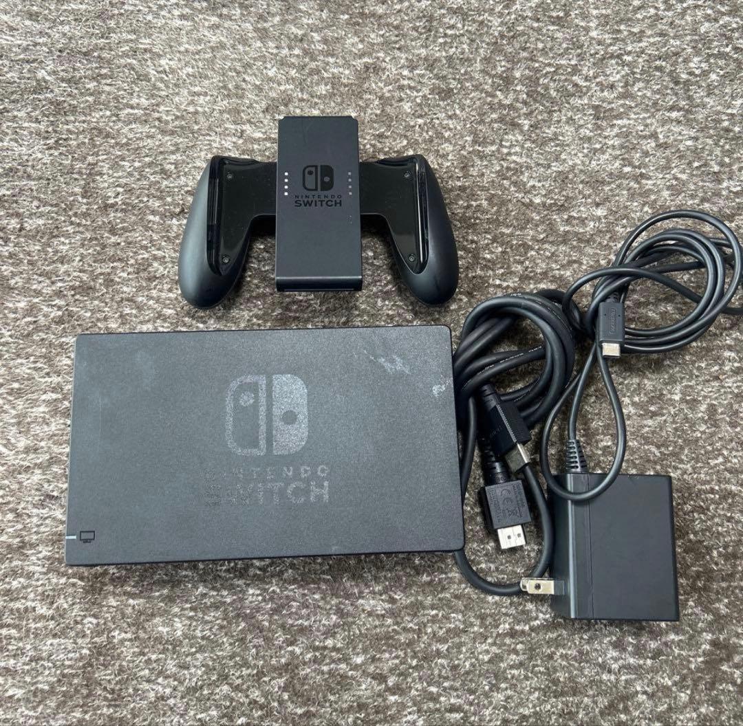 Nintendo Switch グレー 本体 付属品あり【プレゼント付き】