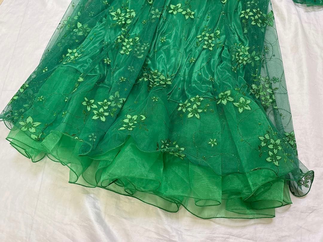 社交ダンス　ドレス　衣装　パーティ　鮮やか　グリーン　花　刺繍　レース　韓国製