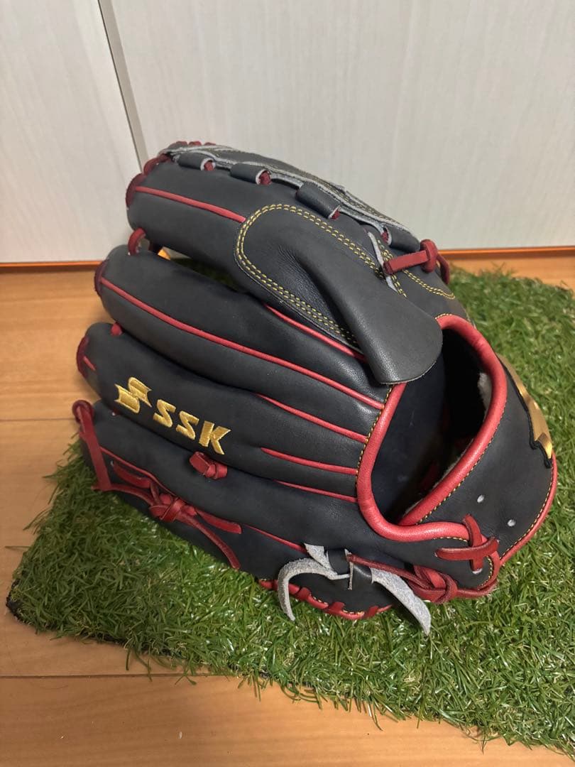 戸郷モデル　SSK プロエッジ　投手　オーダーグラブ