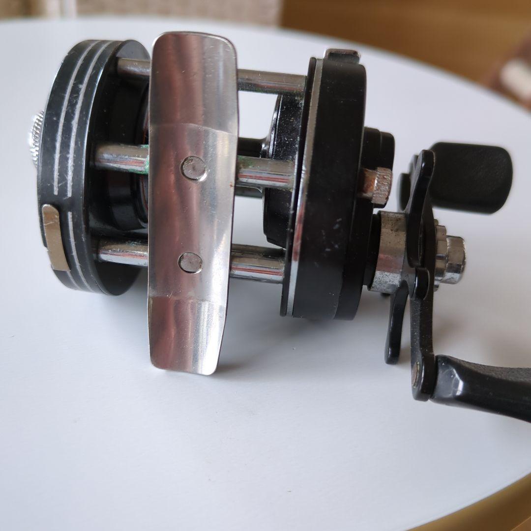 Daiwa GS-2000D ベイトリール 黒