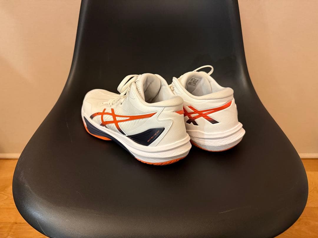 アシックス　スカイエリートFF2 バレーシューズ 白/オレンジ　26.5cm