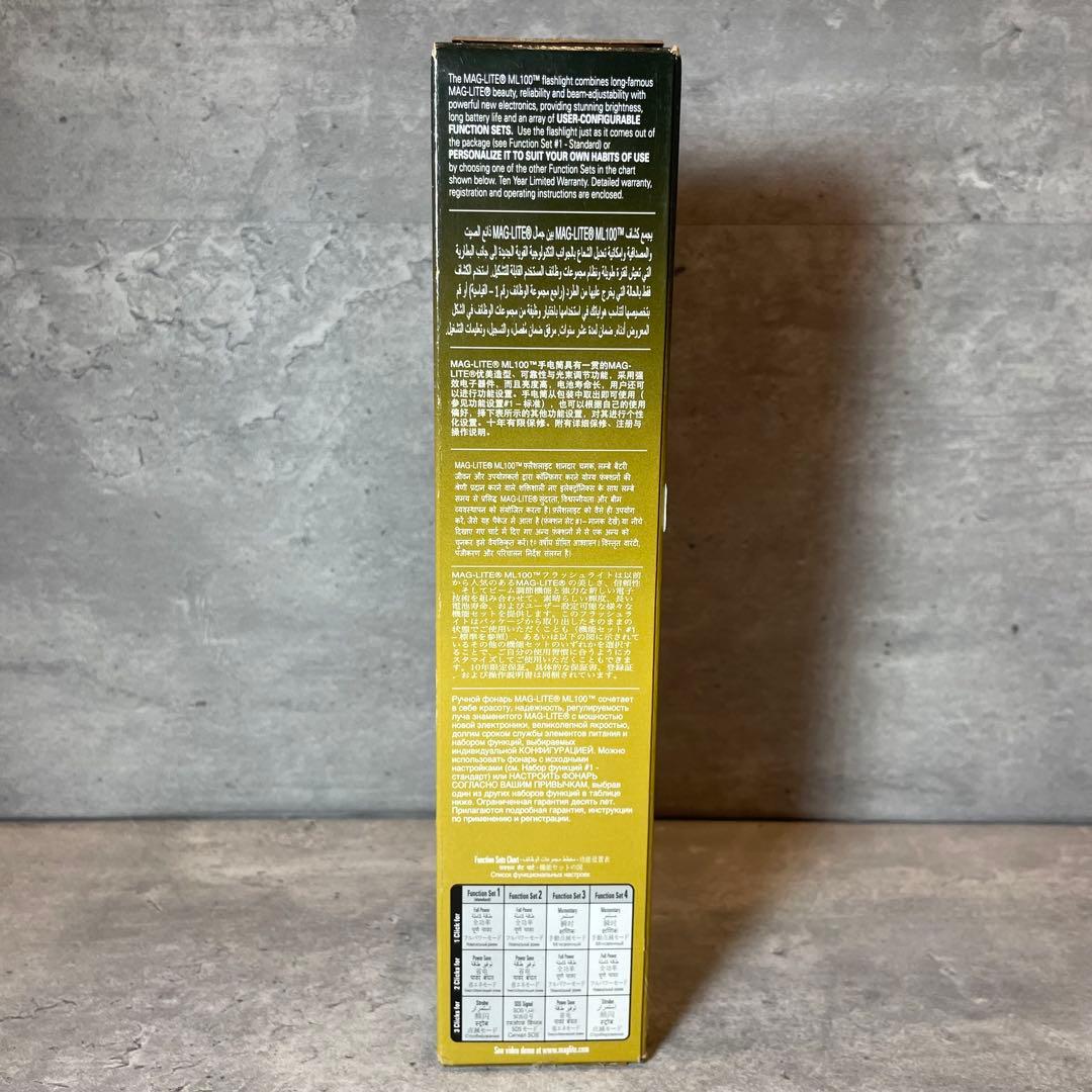 新品 MAGLITE ML100 LED 2-CELL C FLASHLIGHT