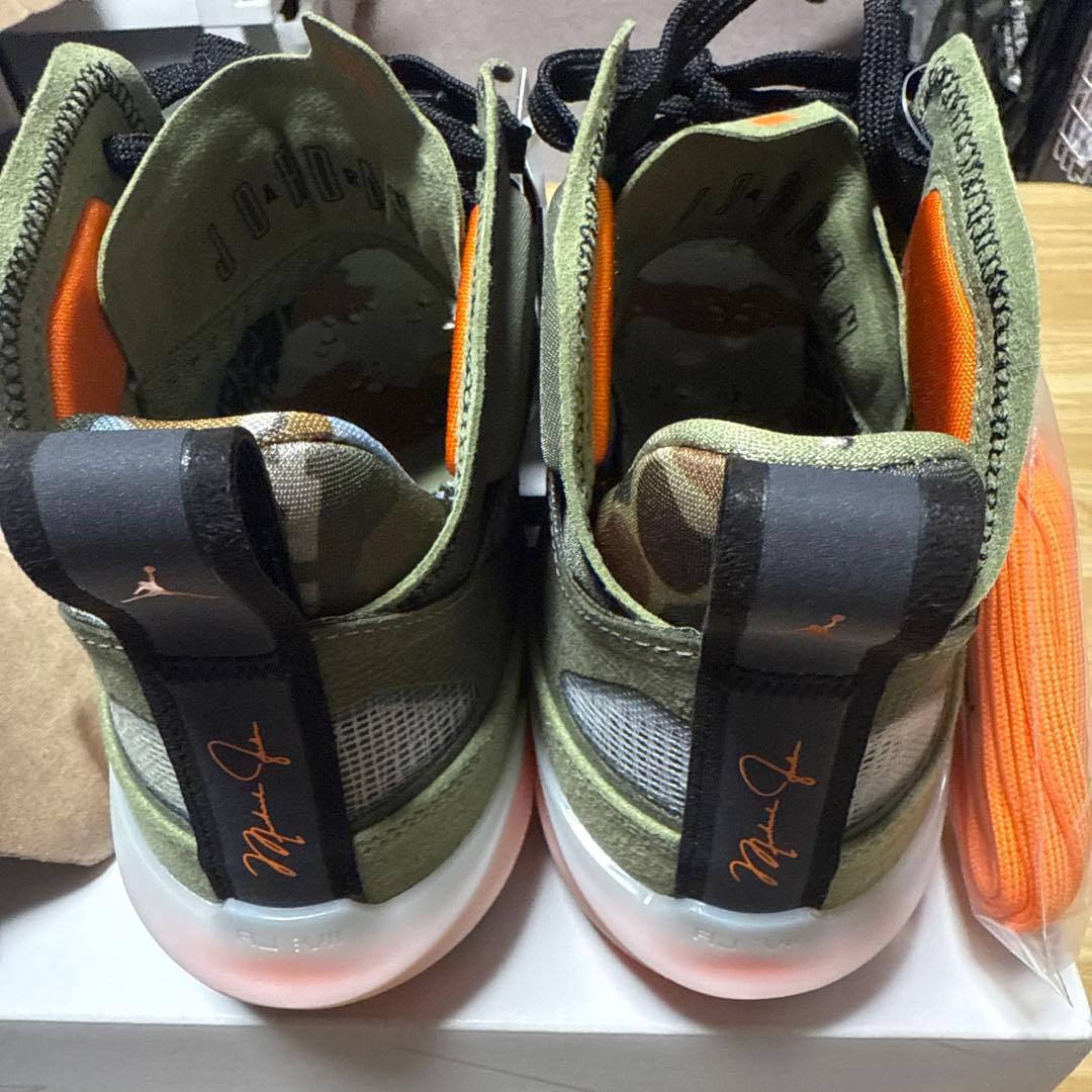 新品　NIKE エアジョーダン　xxxVII