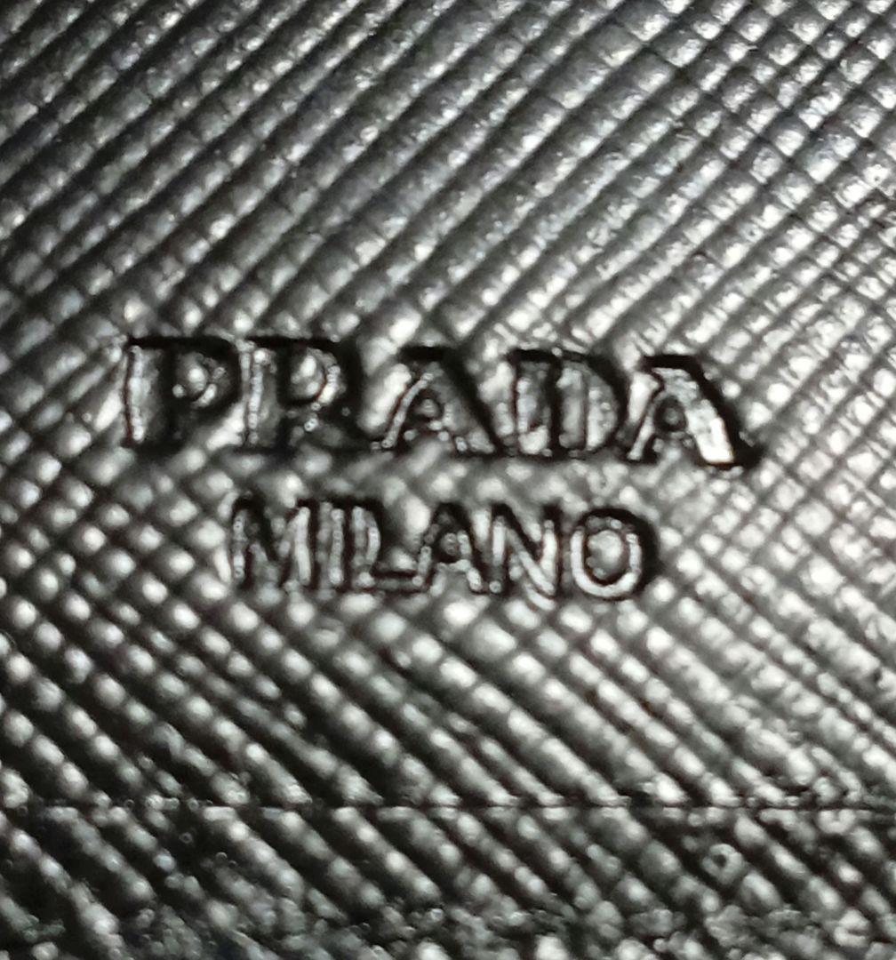 【PRADA】ゴールドロゴリボン6連キーケース ブラックネロサフィアーノレザー