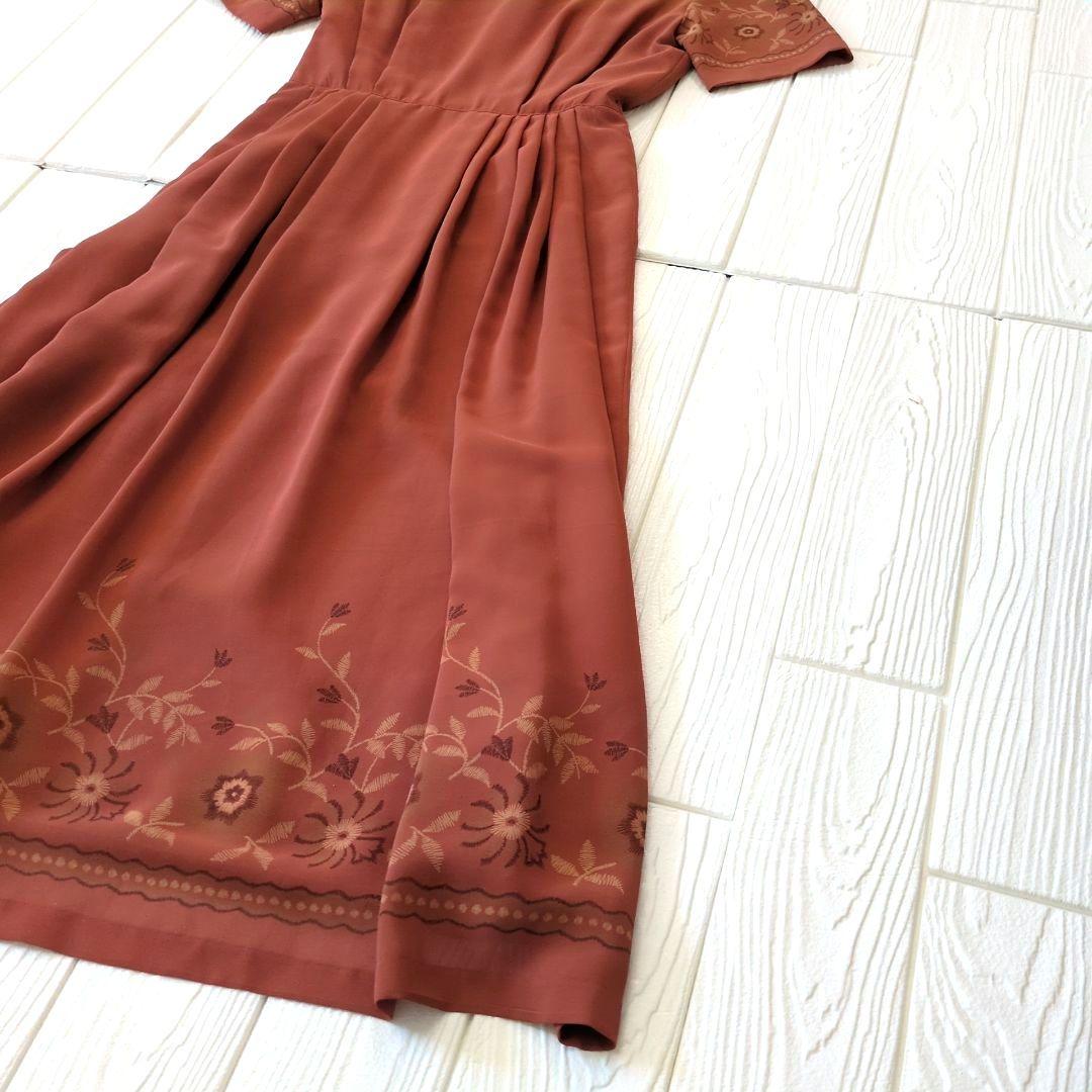 昭和レトロ 半袖ワンピース 刺繍プリント キレイめカジュアル