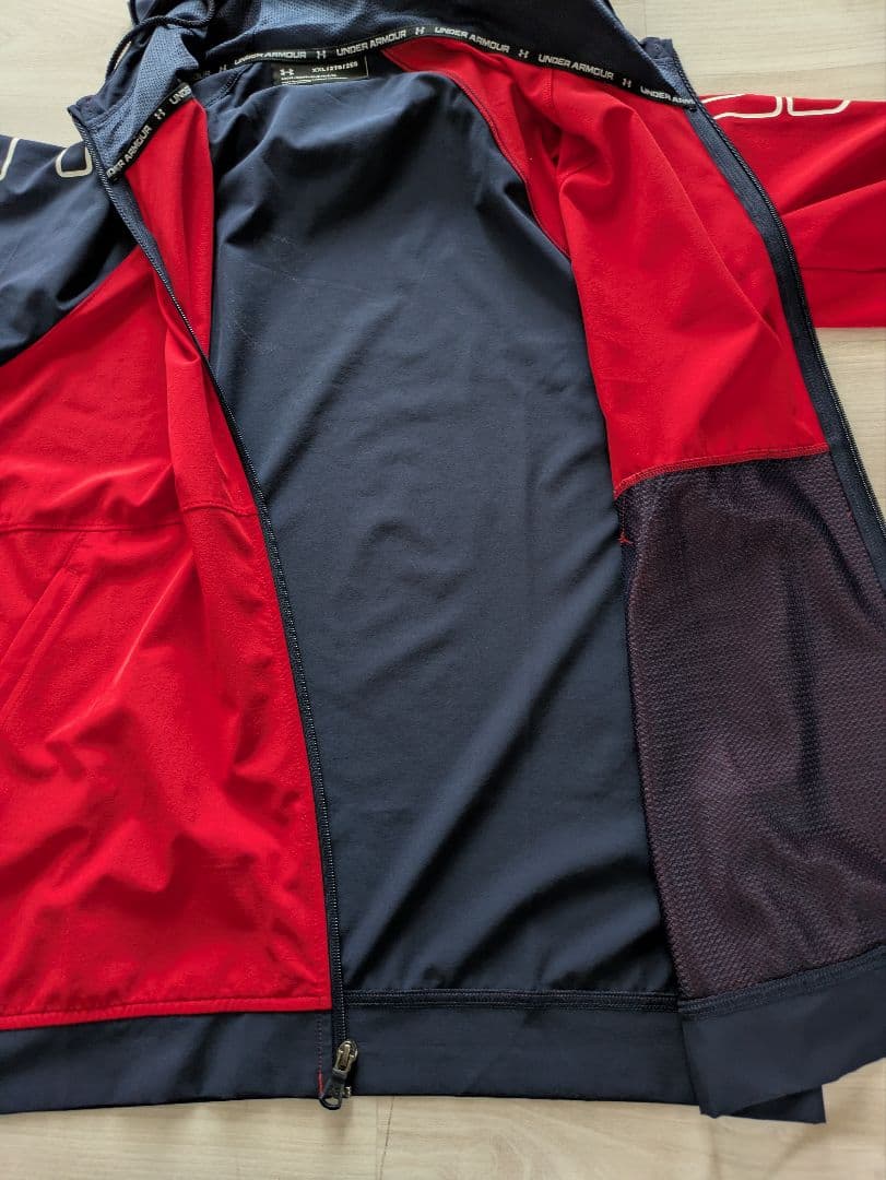 Under Armour フード付きジャケット ブルゾン　二枚組　薄手