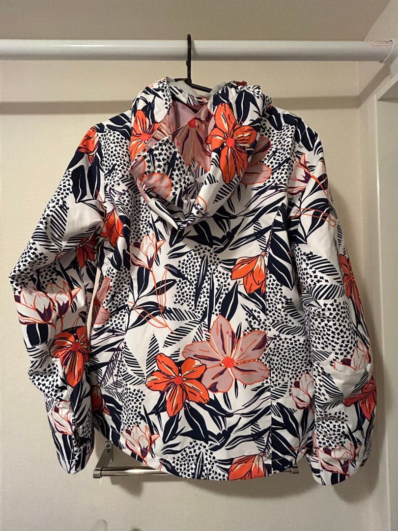 お値下げ中！！【新品、未使用】ROXY ウエア　Sサイズ