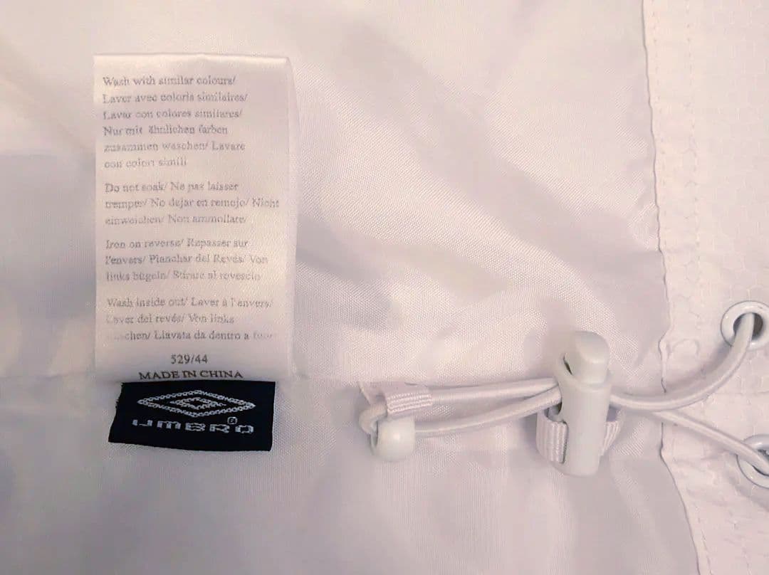 アンブロ サッカーイングランド代表モデル トレーニングジャケット Ｍサイズ