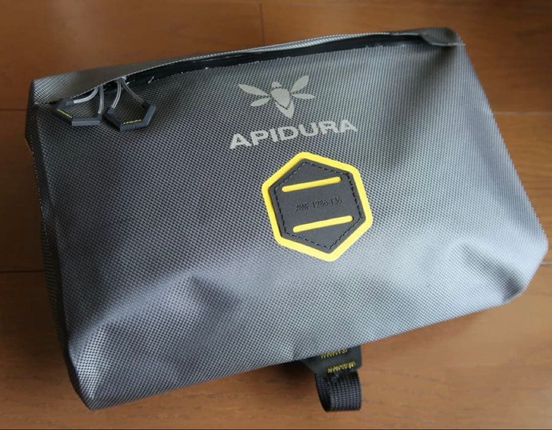 APIDURA ハンドルバーパック 14L、アクセサリーポケット 4.5Lセット