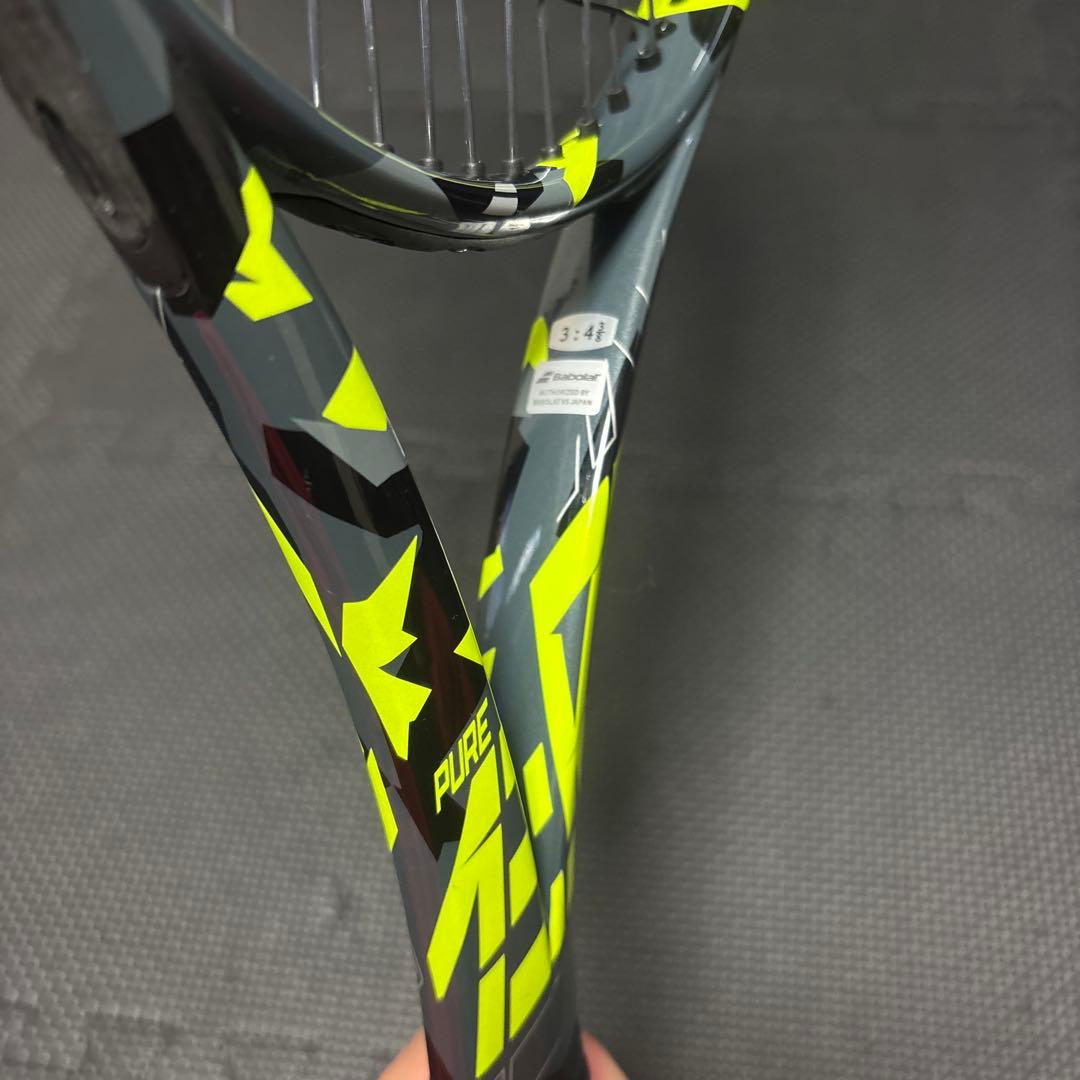 バボラ　ピュアアエロ98 硬式テニス　ラケット