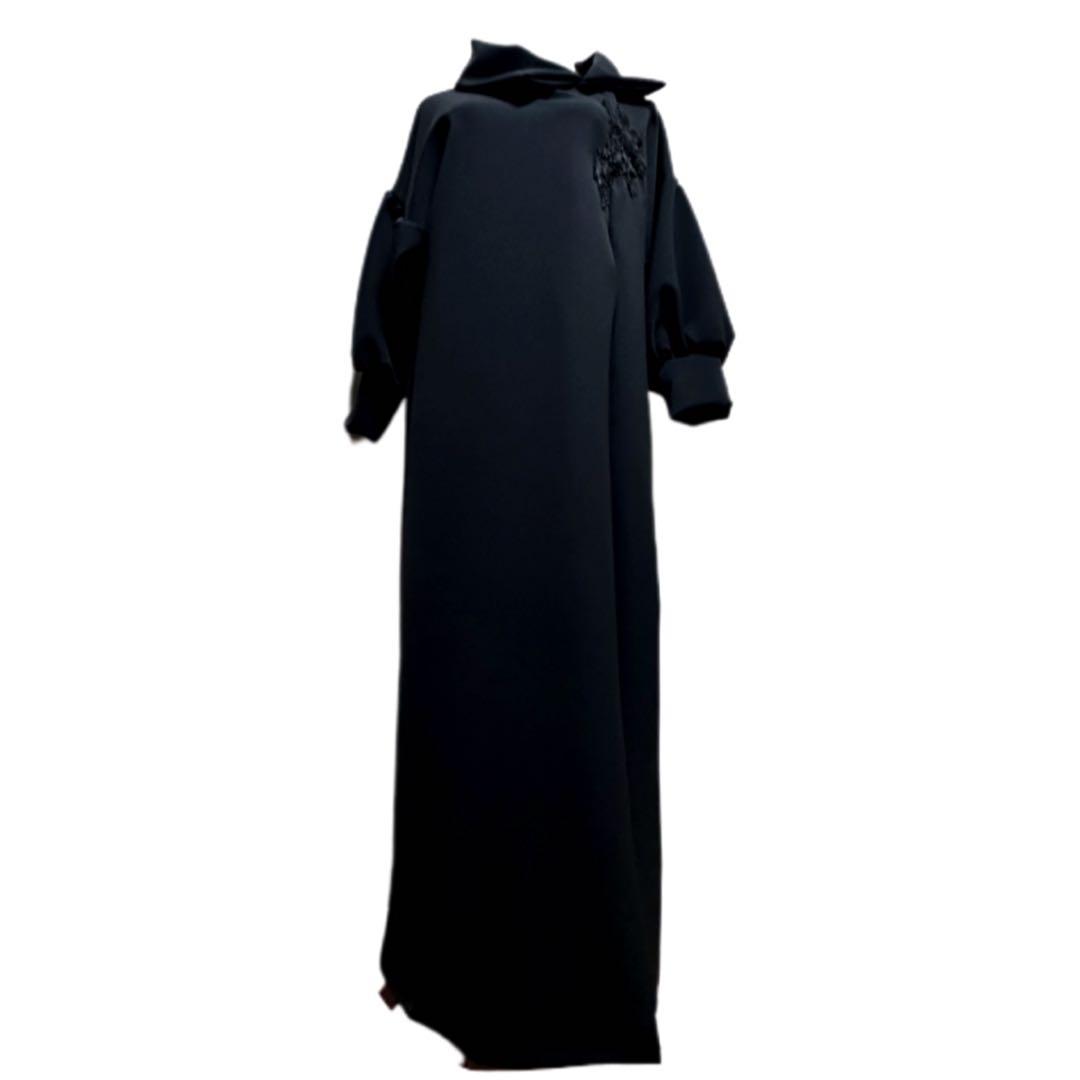 振袖　着物リメイク　ドレス　黒×桜や古典模様　和柄　ワンピース　ハンドメイド