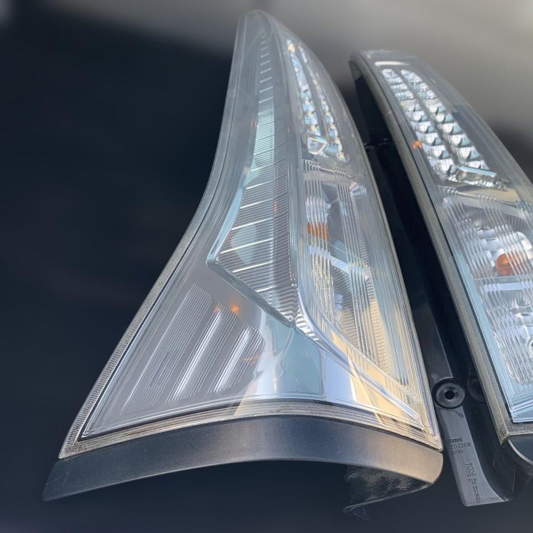 日産　セレナ　ハイウェイスター　C26 前期クリアテールランプ左右セット 中古品